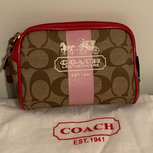 Coach Handbags - Coach make-up bag